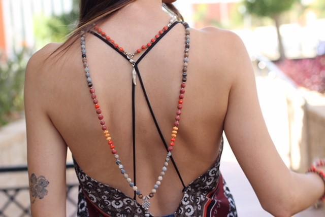 על יוגה ותכשיטים