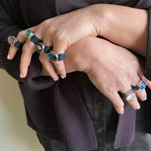 טבעת אובל ירוק בגוון אמרלד מוכספת - סי סמדר אליאסף מעצבת תכשיטים בעבודת יד