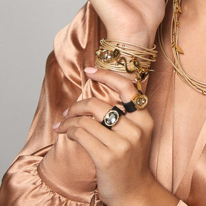טבעת עור ורשת זהובה - סי סמדר אליאסף מעצבת תכשיטים בעבודת יד