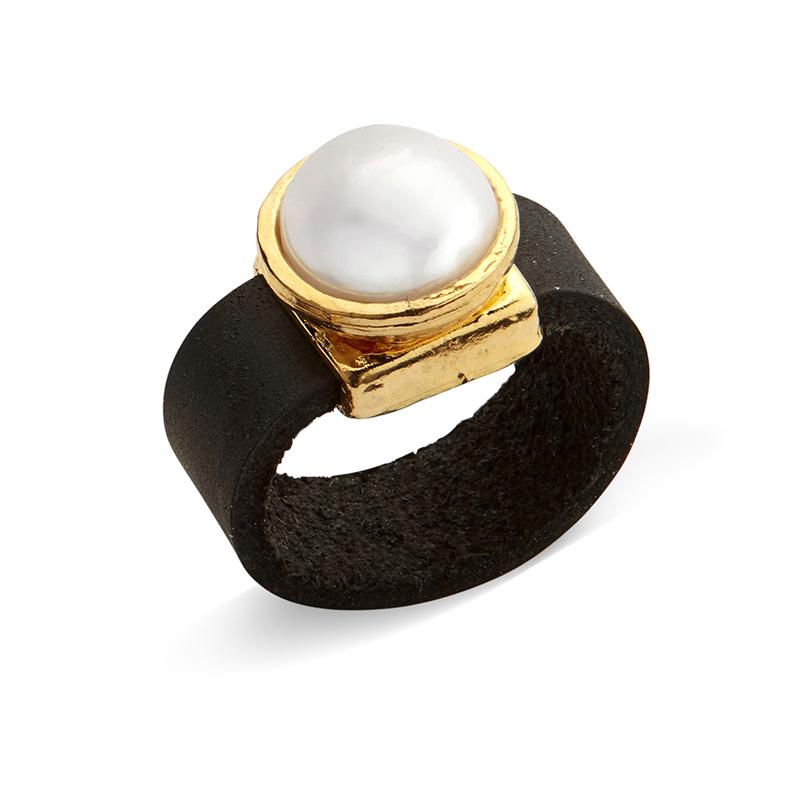 טבעת פנינה מוזהבת - סי סמדר אליאסף מעצבת תכשיטים בעבודת יד